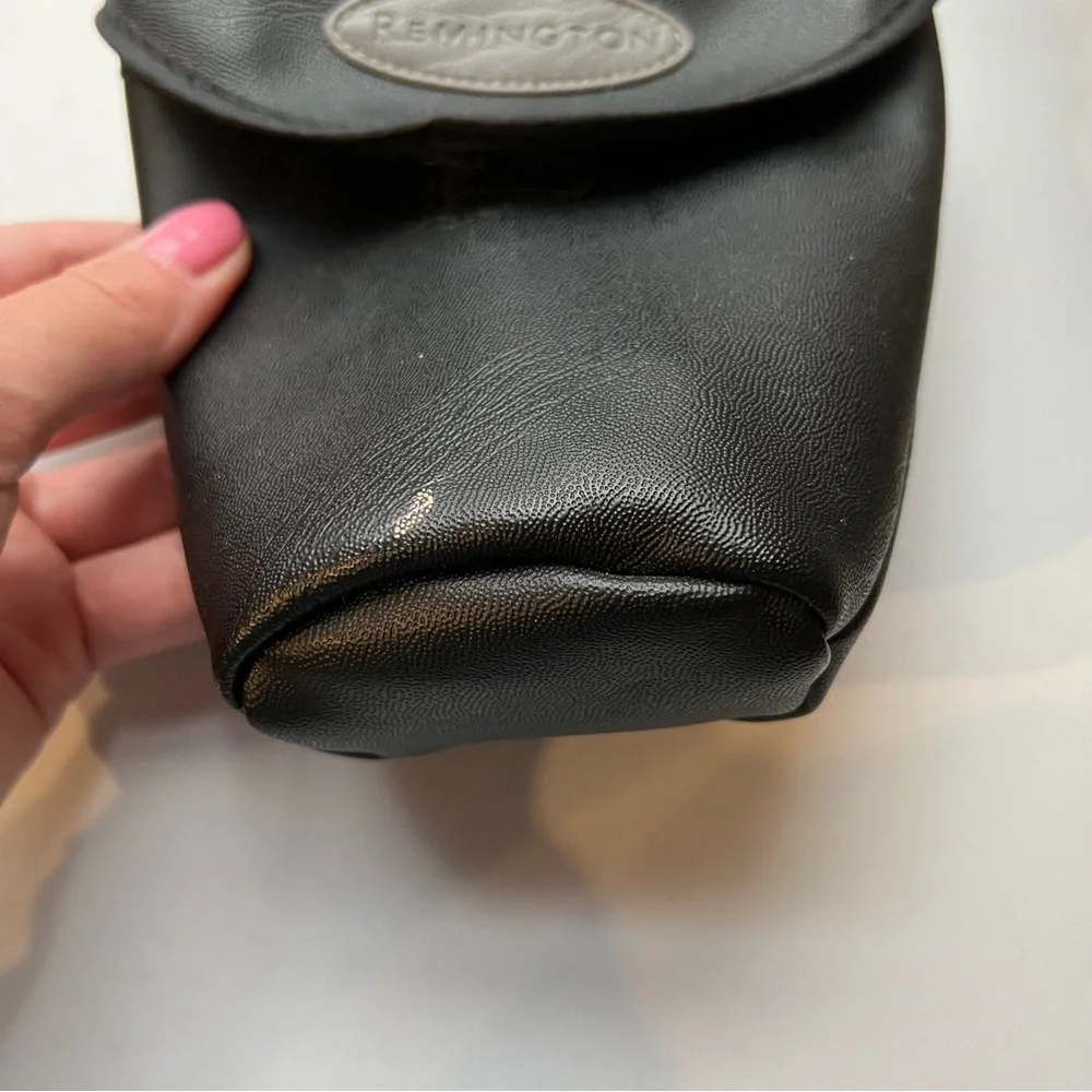 Remington | Men’s Personal Travel Shaver Case + Brush
